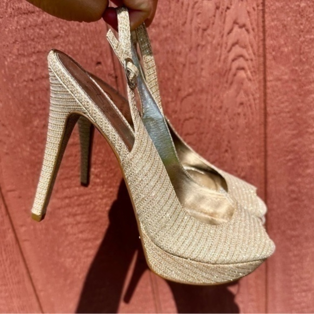 Adrianna Papell Metallic gold slingback open toe heels - Picture 3 of 16